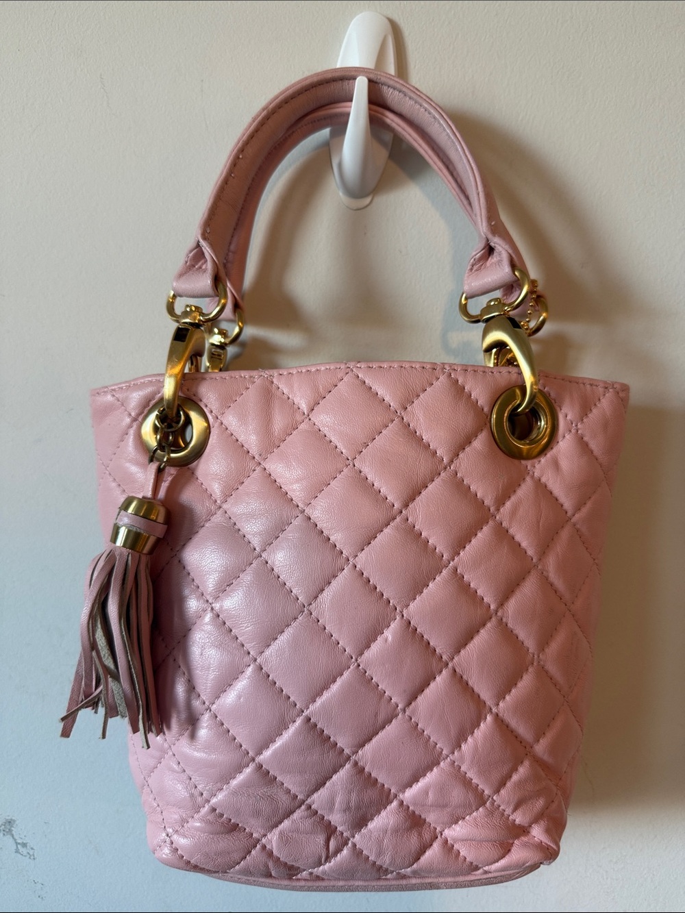 Quilted Pink Leather Shoulder Bag with Tassel Accent